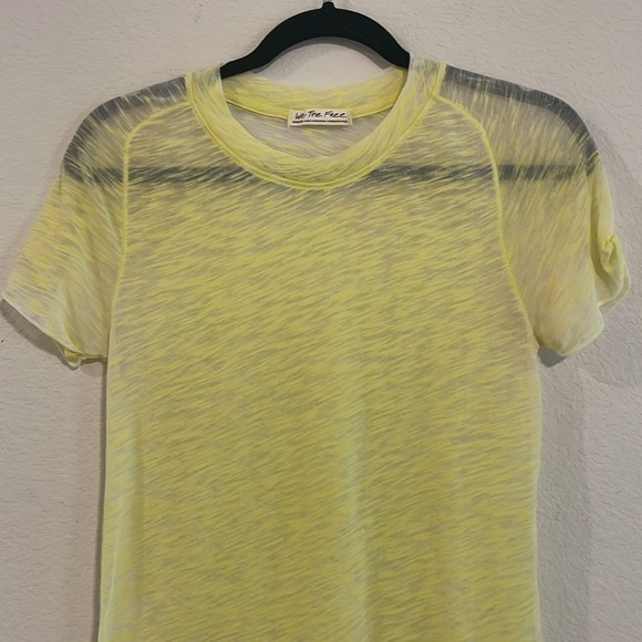 We The Free Women’s T-Shirt Small Yellow Acid Wash Lightweight Cotton Sheer - Picture 4 of 11